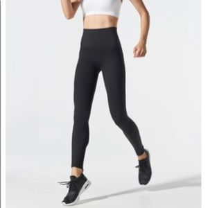 Blanqi SportSupport Hipster Contour Legging